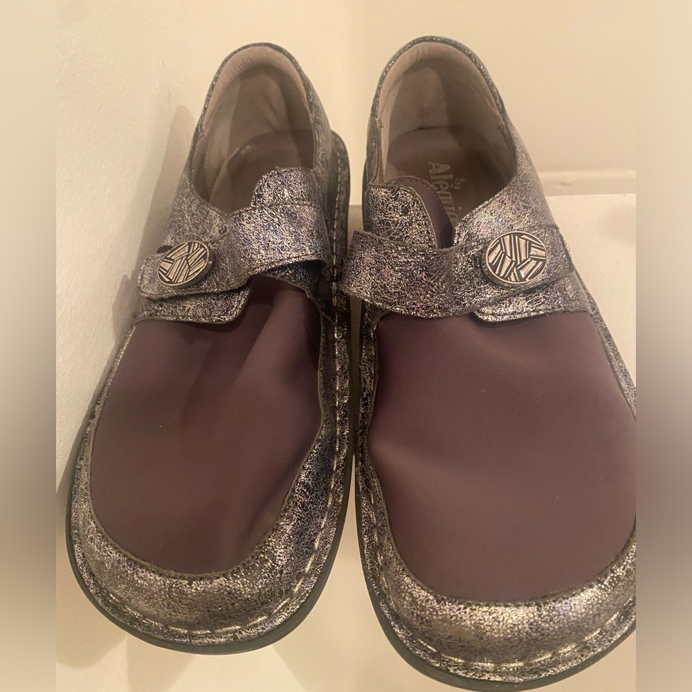Algeria Slip On Clogs - Den 735W41 - Moon Shadow - US size 10. EUC